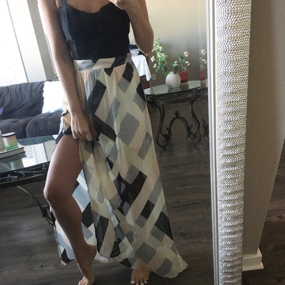 Charlotte Russe Geometric Maxi Dress with Slits - Picture 2 of 6